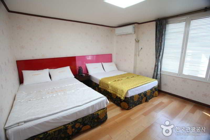 Hotel Valentine Gyeongju Exterior photo