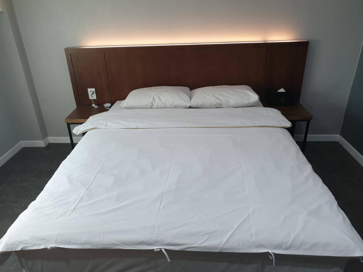 Hotel Valentine Gyeongju Exterior photo